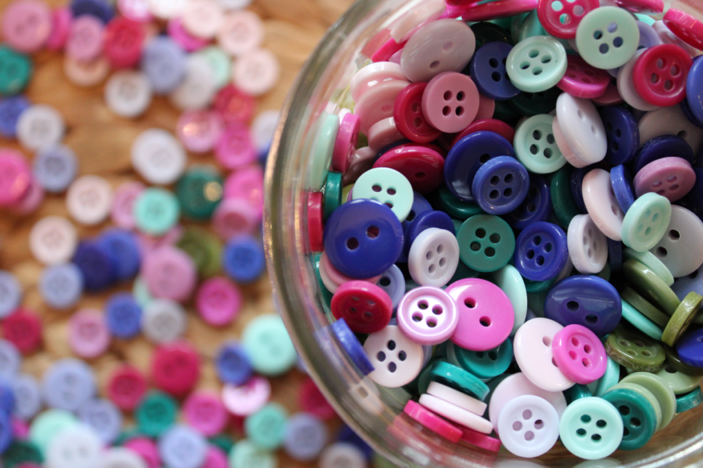 bocal de boutons multicolor
